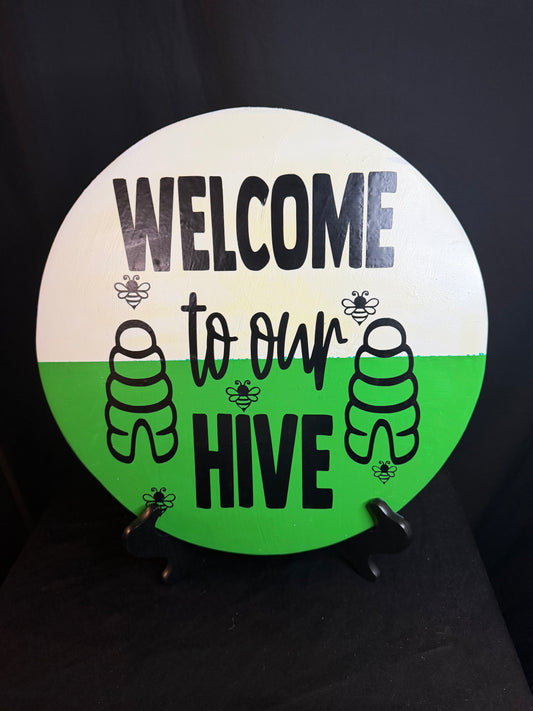 💚🐝 The Lake High Hive Welcome Sign