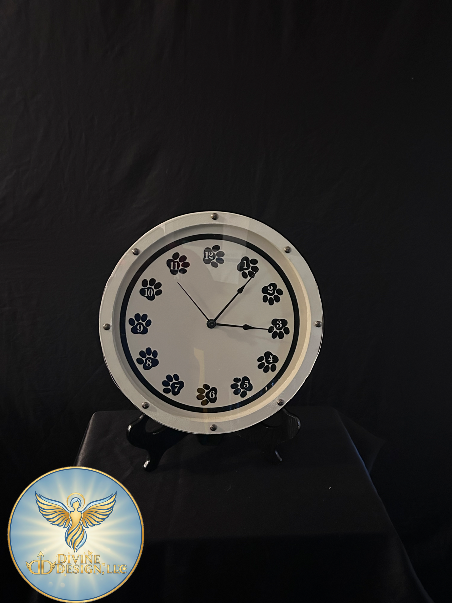 🐾 Paw Print Wall Clock – Perfect for Pet Lovers & Paw‑Proud Fans 🕒